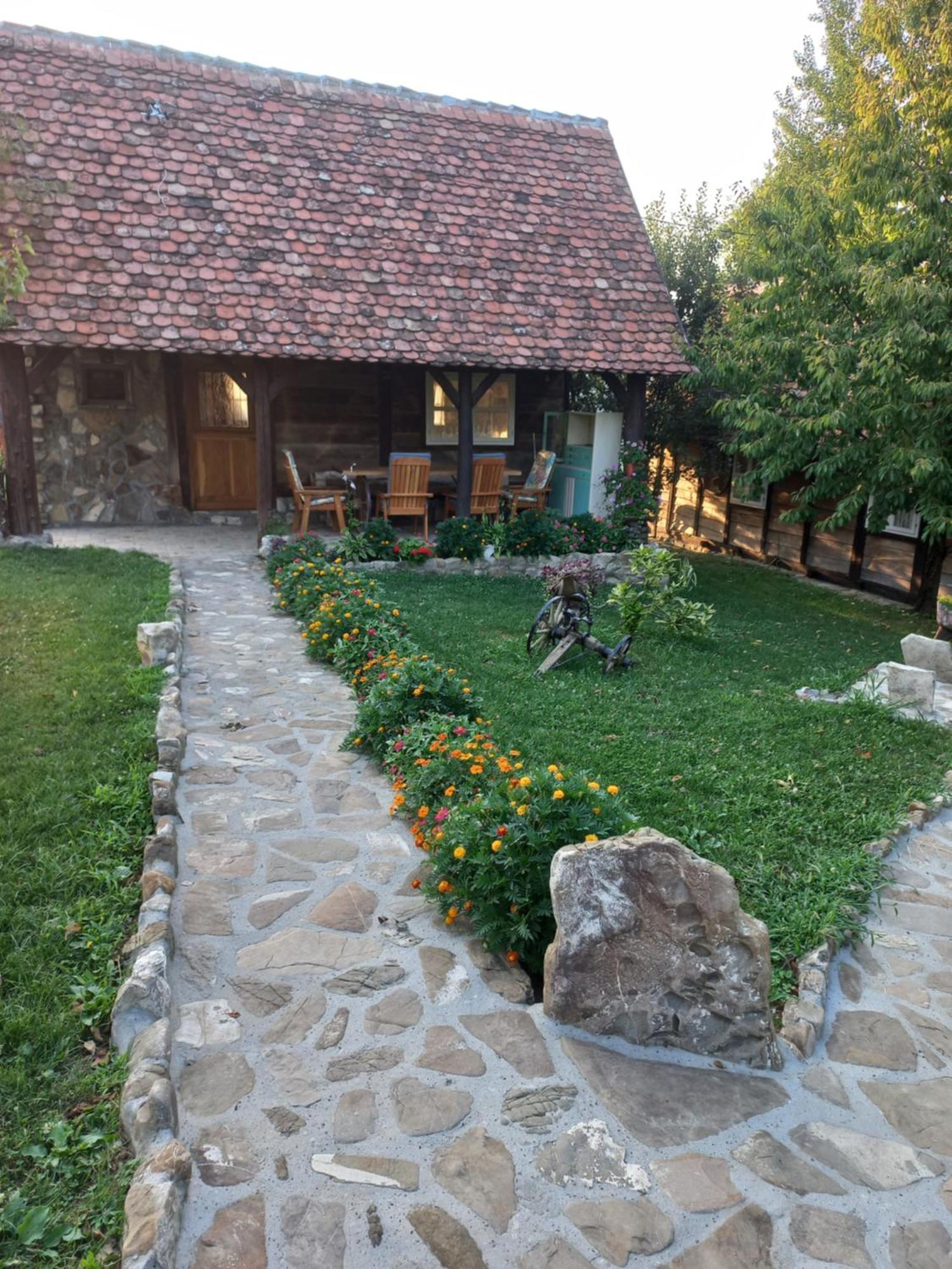 Вилла Magaze De Luxe Gradacac Экстерьер фото